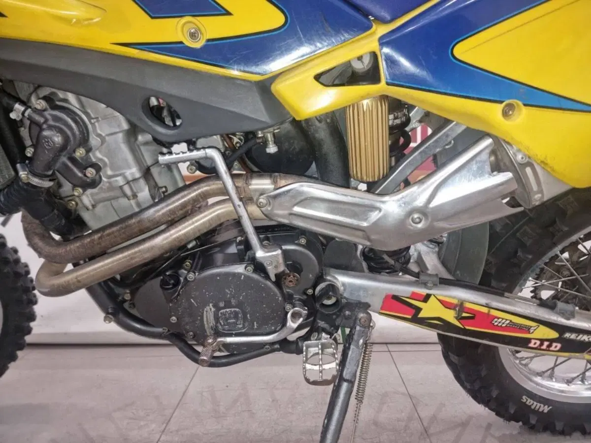 Husqvarna TC 570 (9)