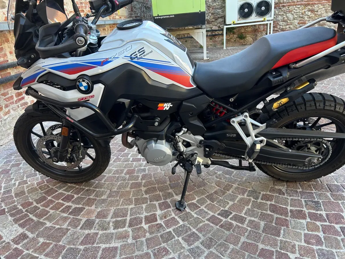 Bmw F 750 GS Edition 40 Years GS (2021) (4)