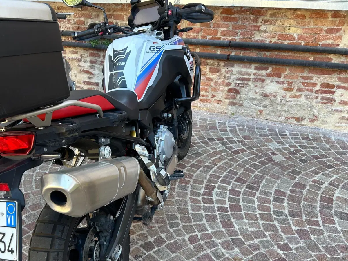 Bmw F 750 GS Edition 40 Years GS (2021) (5)
