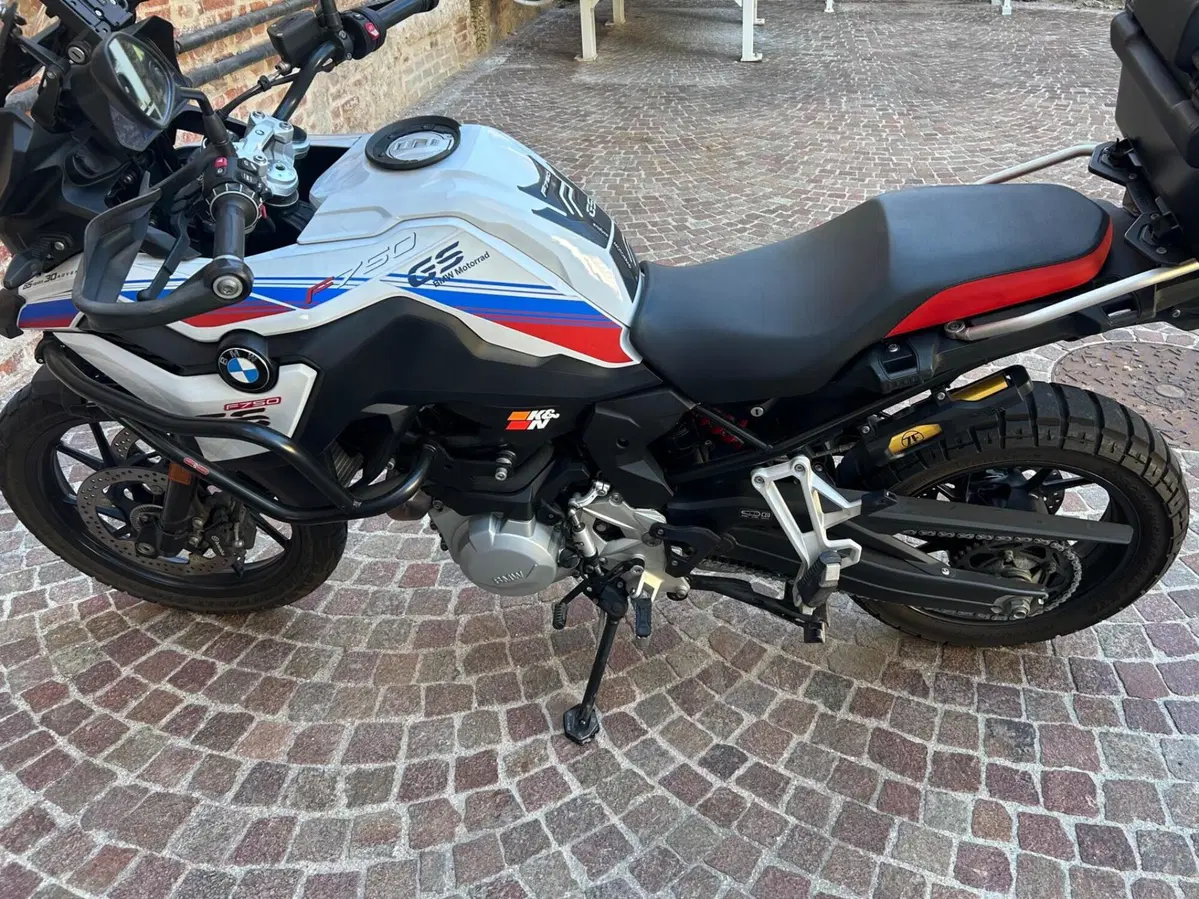 Bmw F 750 GS Edition 40 Years GS (2021) (6)
