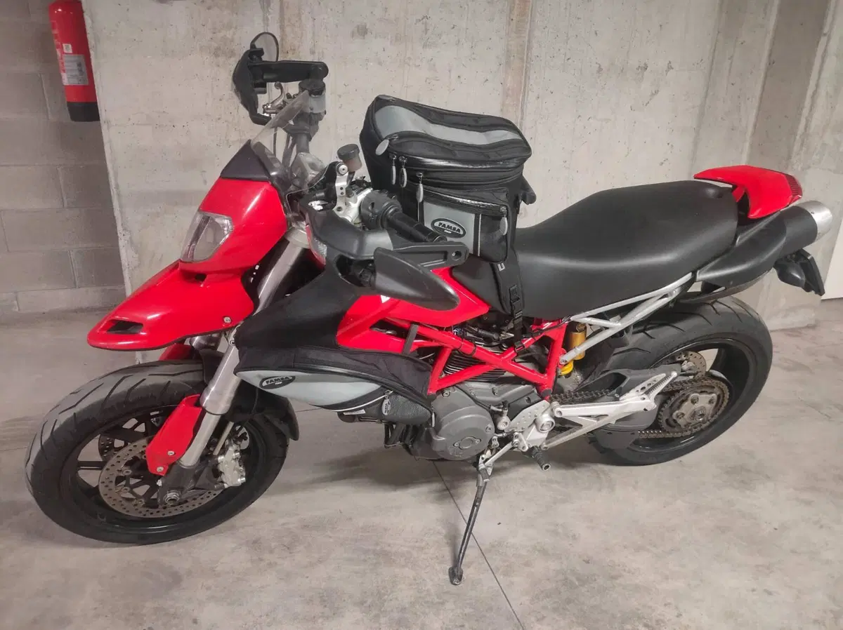 Ducati Hypermotard 1100 (2007 - 09)