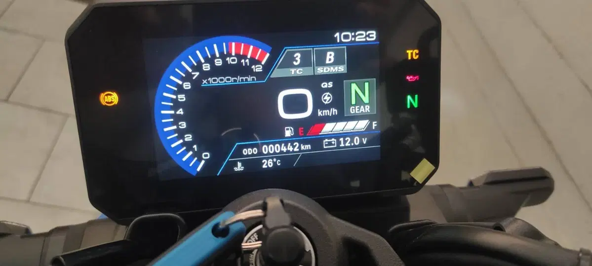 Suzuki GSX-8S (2023 - 24) (4)