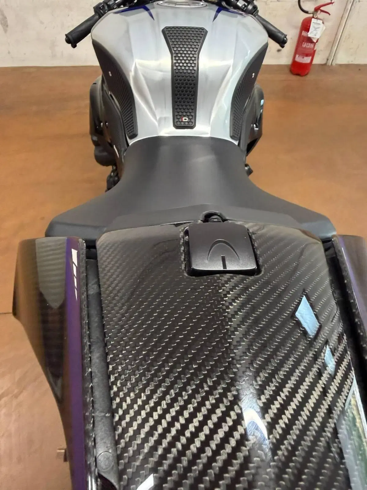 Yamaha YZF R1M (2020 - 25) (12)
