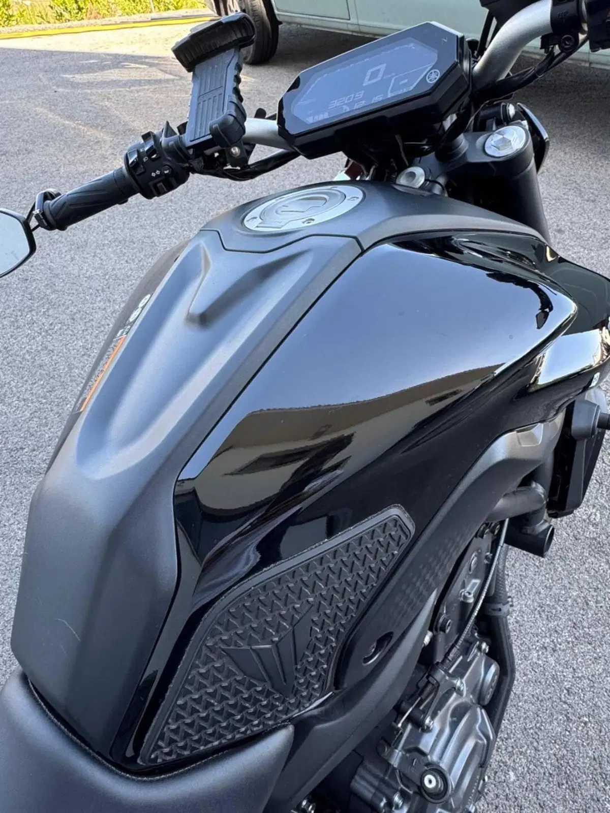 Yamaha MT-07 Pure (2023 - 25) (4)