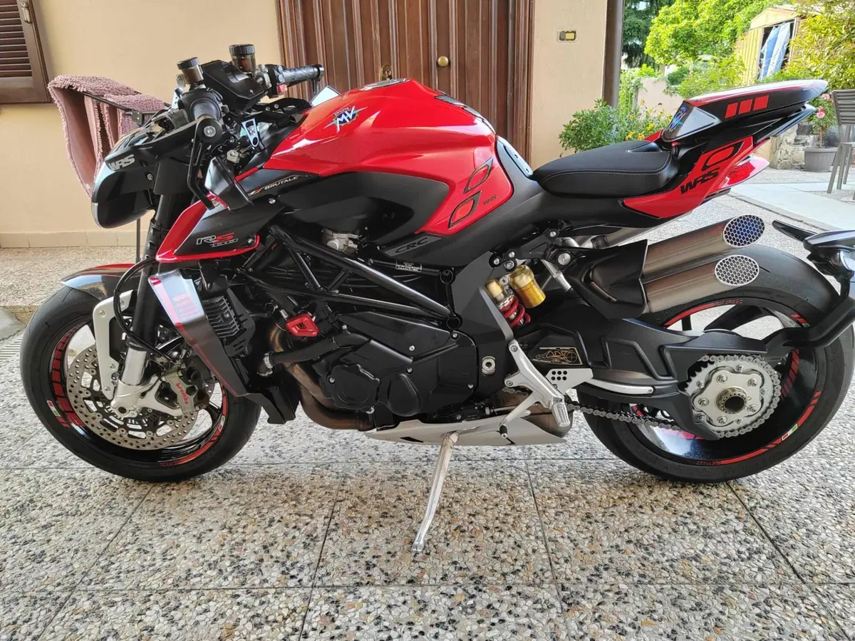 MV Agusta Brutale 1000 RS (2022 - 26) (6)