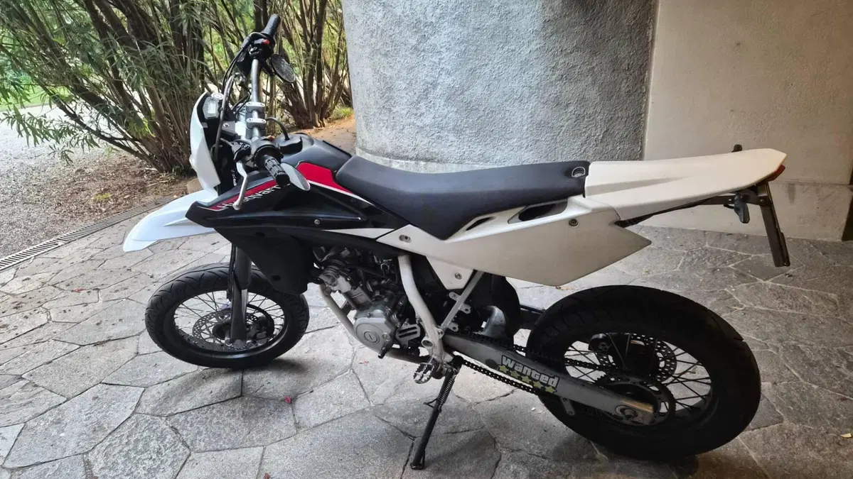 Husqvarna SMR 125 (2011 - 13) (4)