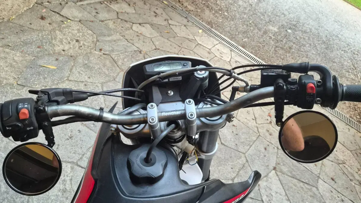 Husqvarna SMR 125 (2011 - 13) (6)