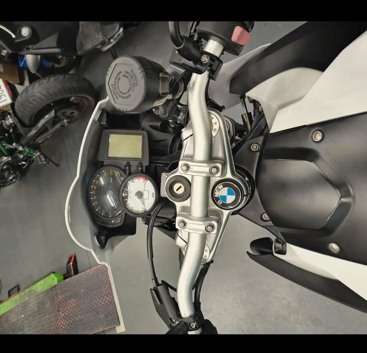 Bmw F 800 R (2009 - 11) (4)