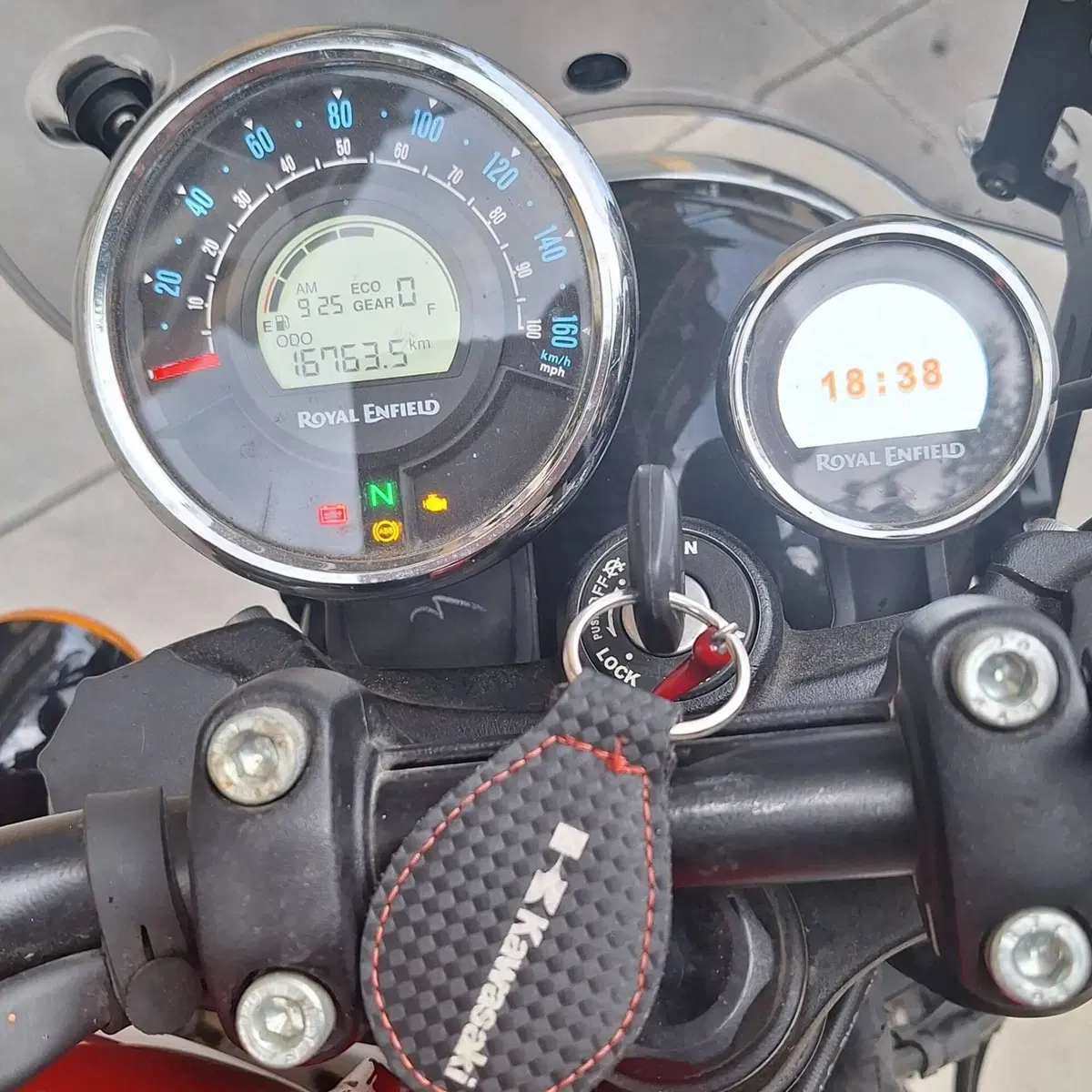 Royal Enfield Meteor 350 (2021 - 26) (3)