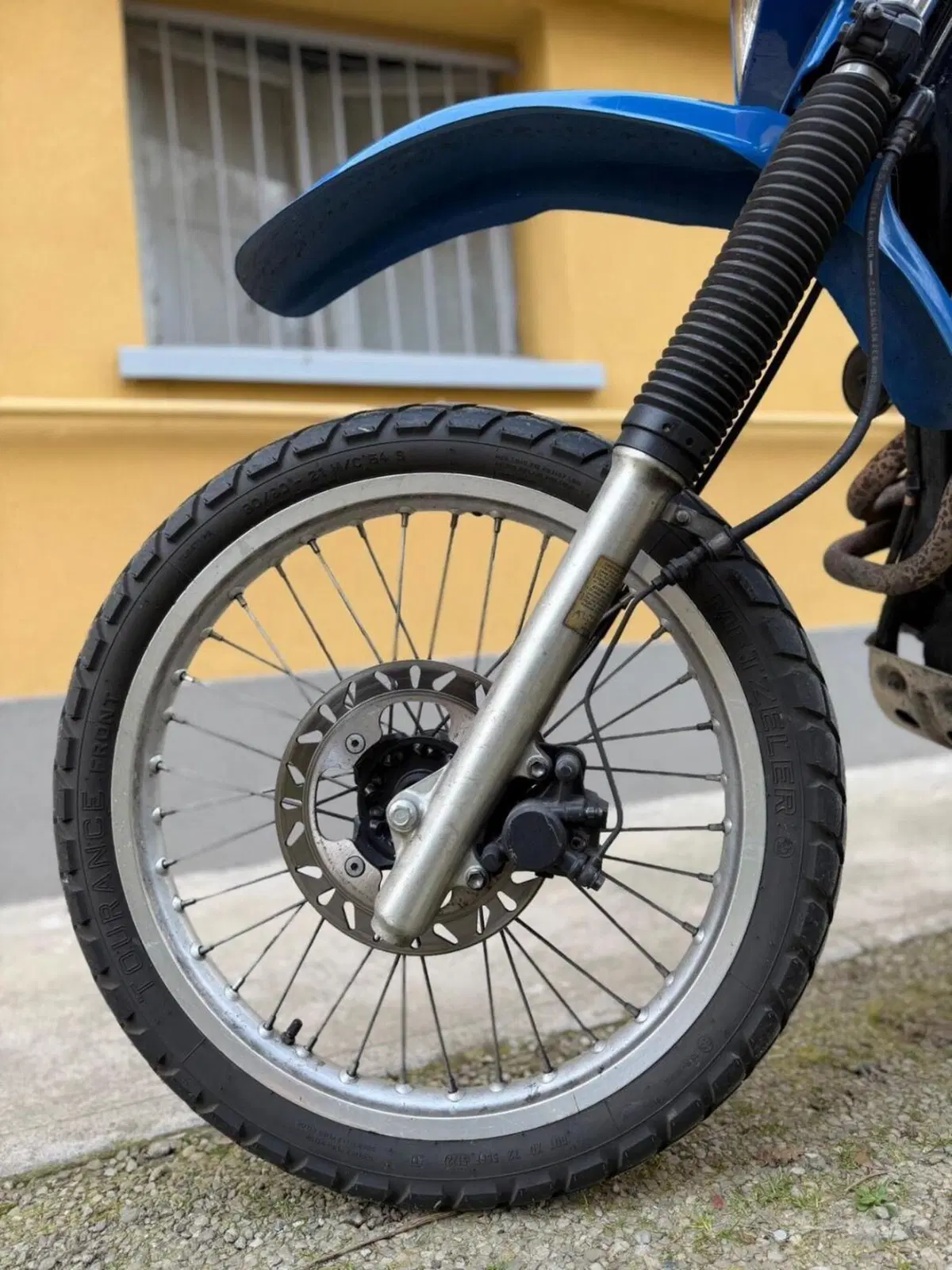 Suzuki Dr 600 R (11)