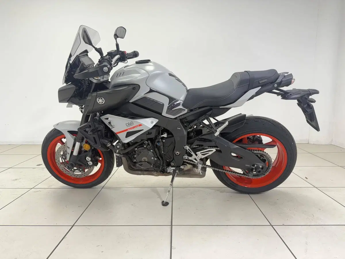 Yamaha MT-10 (2017 - 20) (5)