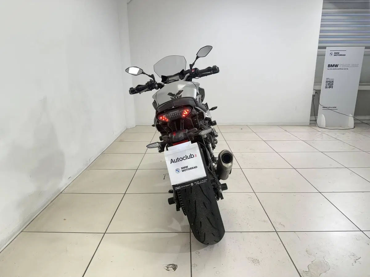 Yamaha MT-10 (2017 - 20) (7)