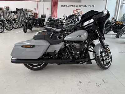 Harley-Davidson Street Glide (2024 - 26) usata