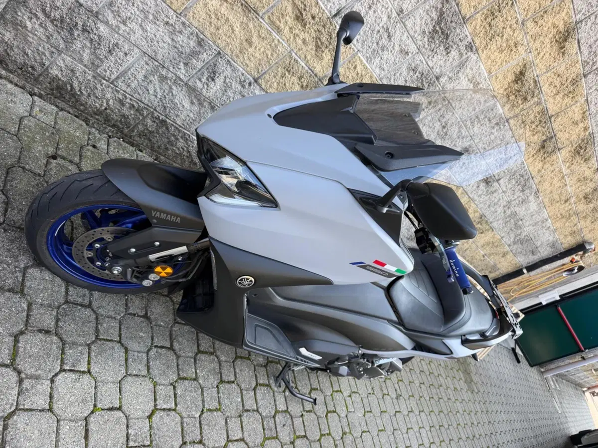 Yamaha T-Max 560 (2020 - 21) (2)