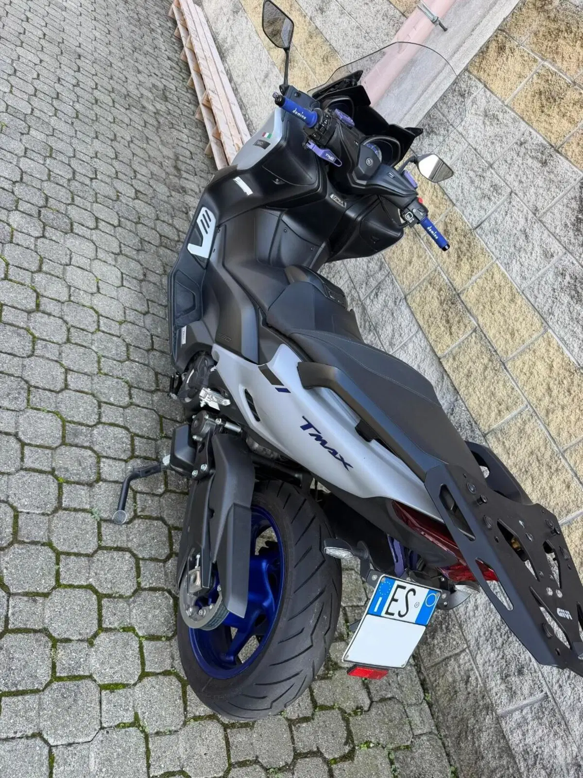 Yamaha T-Max 560 (2020 - 21) (6)