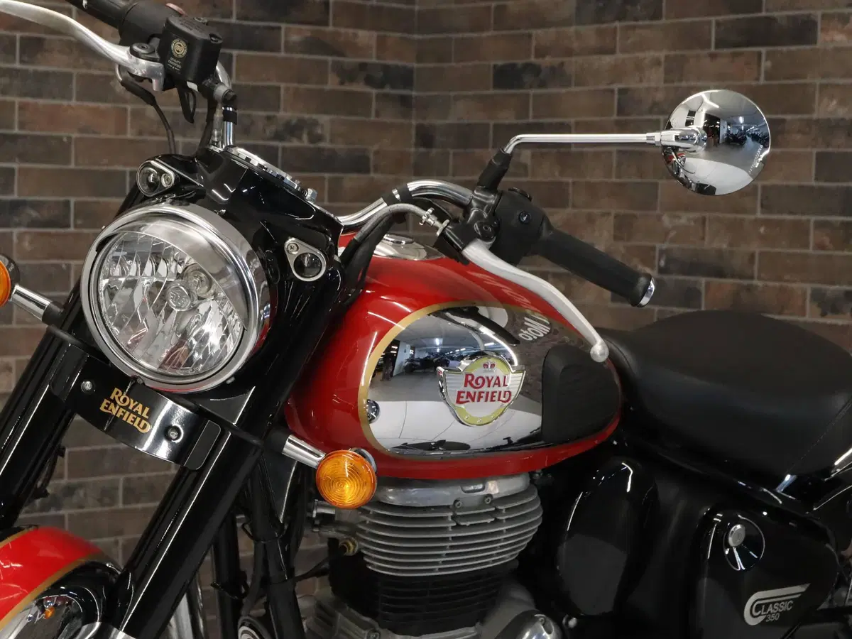 Royal Enfield Classic 350 (2021 - 26) (10)