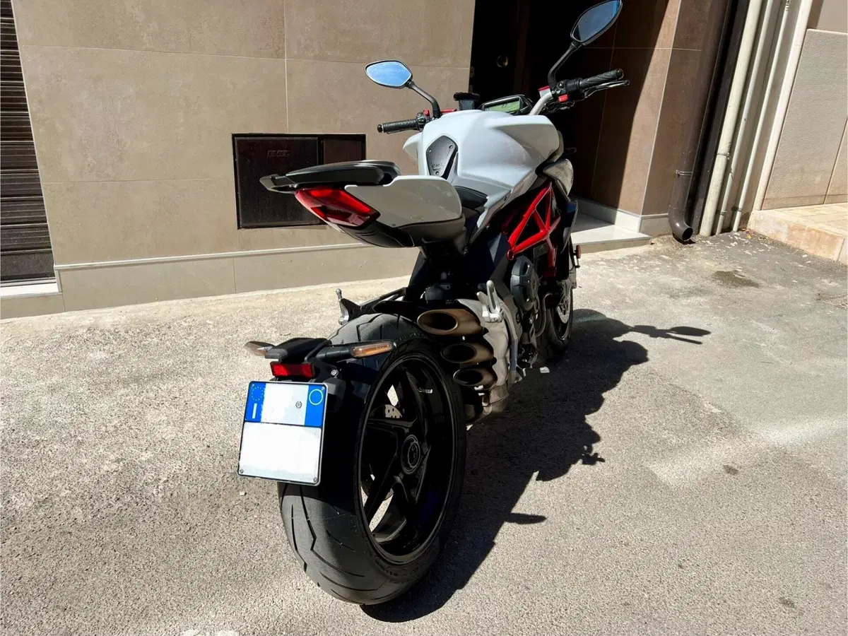 MV Agusta Brutale 800 EAS ABS (2016 - 19) (4)