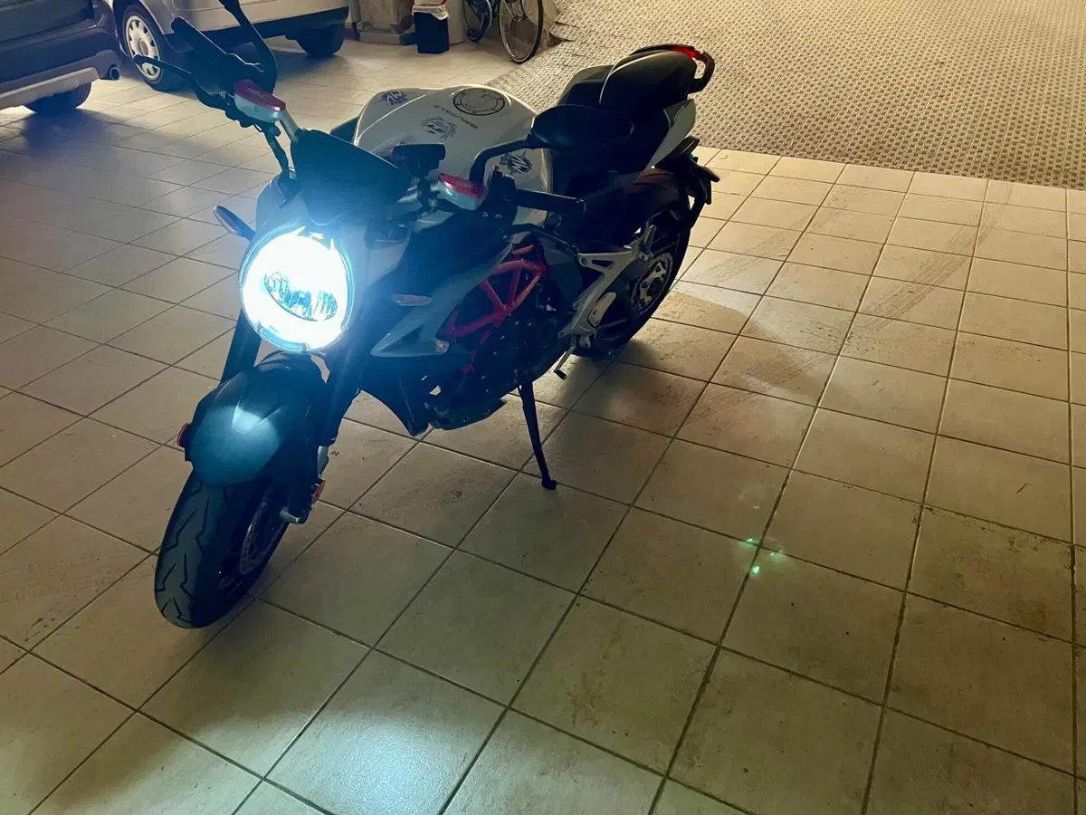 MV Agusta Brutale 800 EAS ABS (2016 - 19) (5)