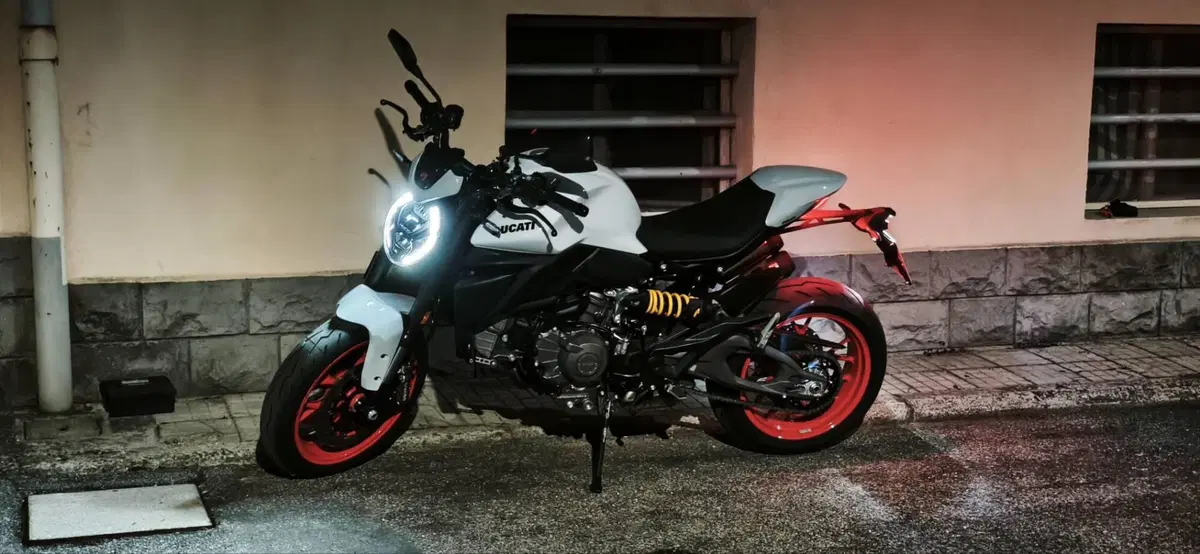 Ducati Monster 890 + (2026) (12)