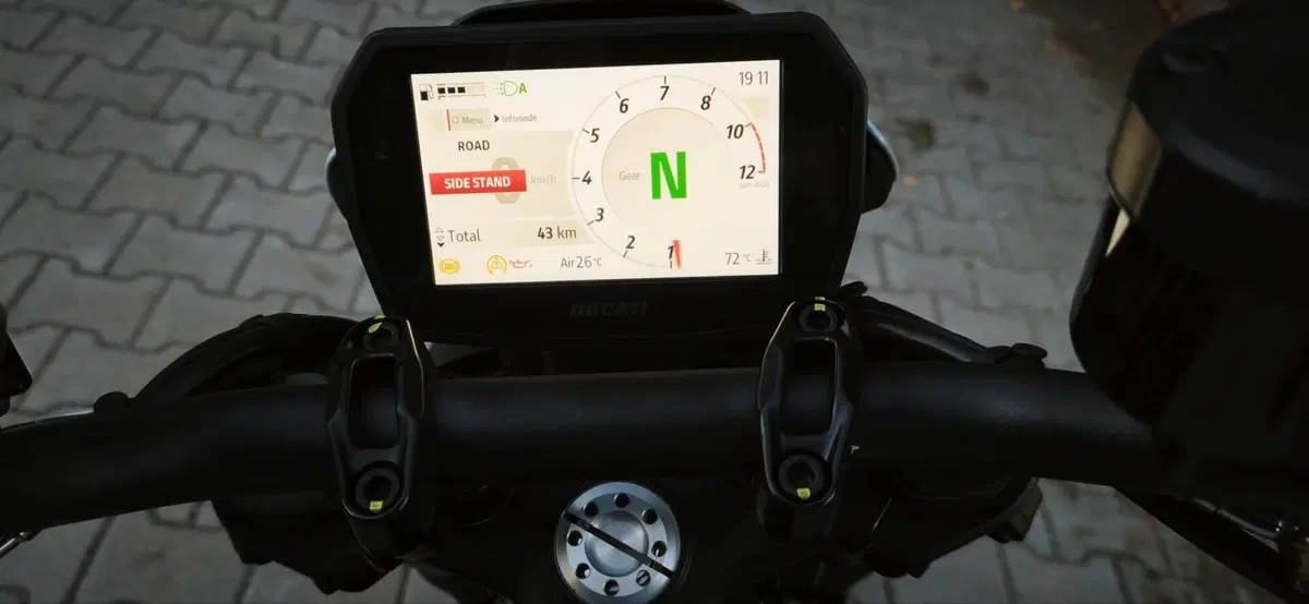 Ducati Monster 890 + (2026) (13)
