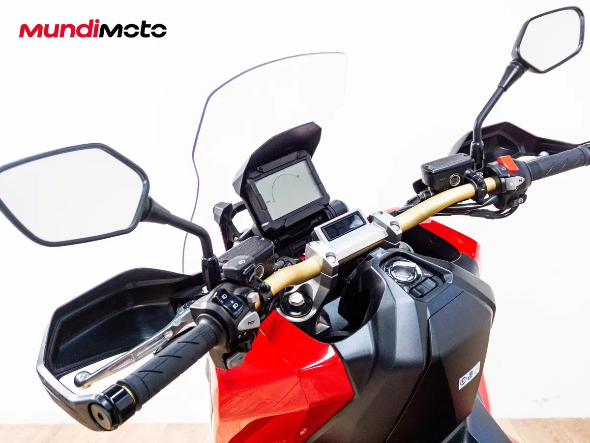 Honda X-ADV 750 (2017) (11)