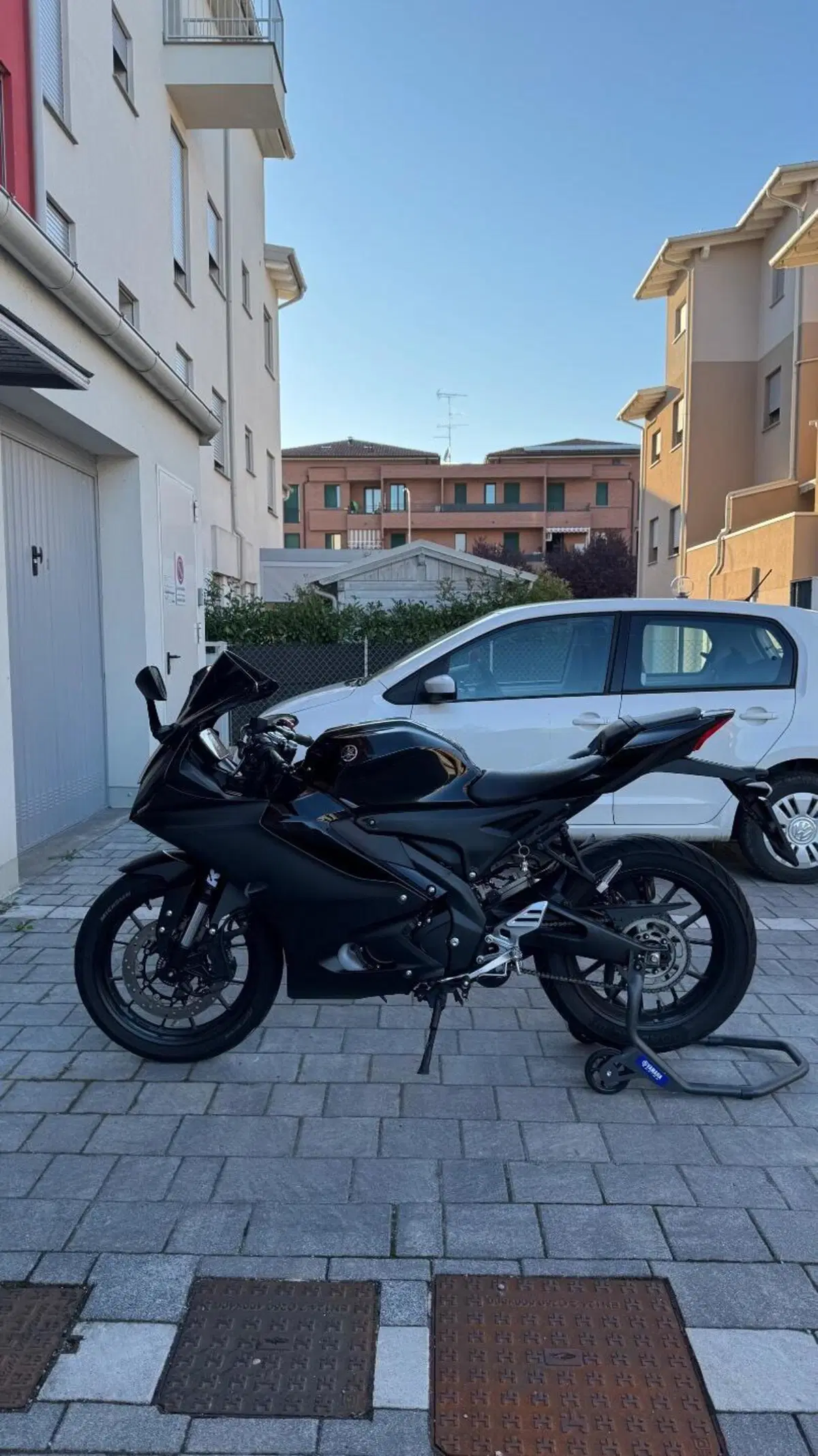 Yamaha YZF R125 (2023 - 26) (2)