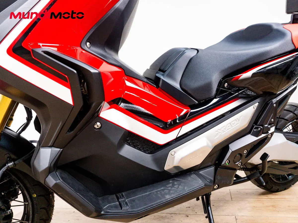 Honda X-ADV 750 (2017) (9)