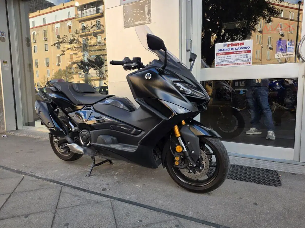Yamaha T-Max 560 (2022 - 24)