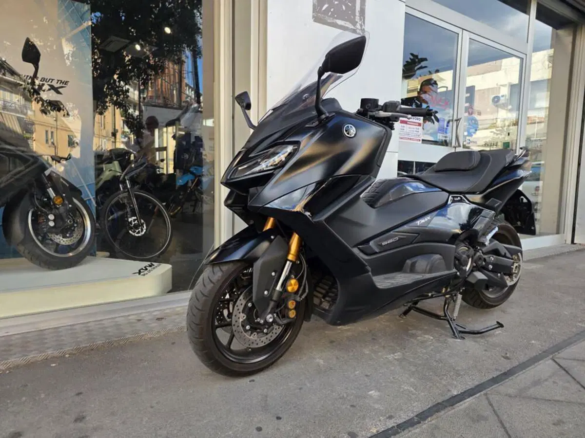 Yamaha T-Max 560 (2022 - 24) (5)