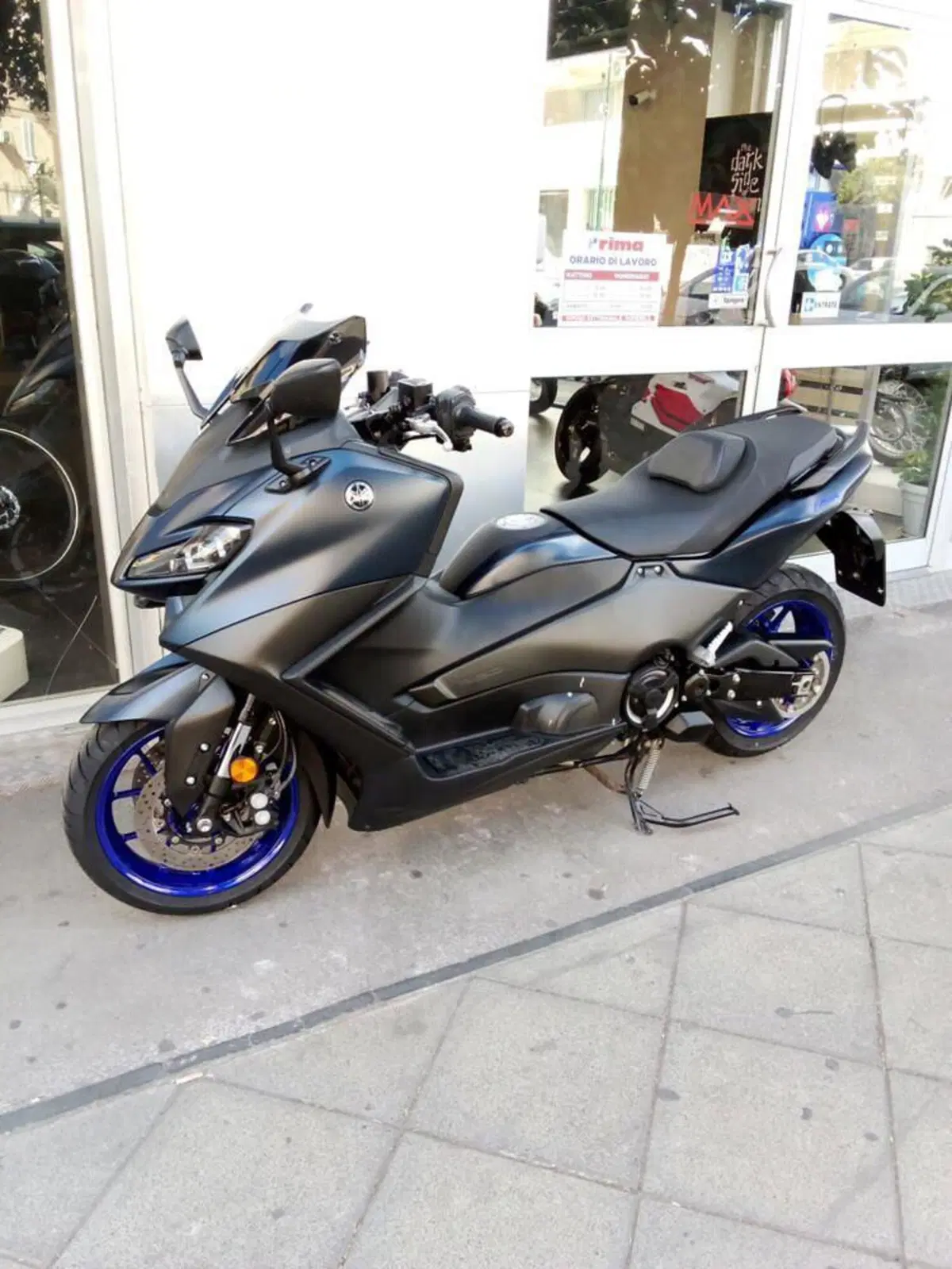 Yamaha T-Max 560 (2022 - 24) (2)
