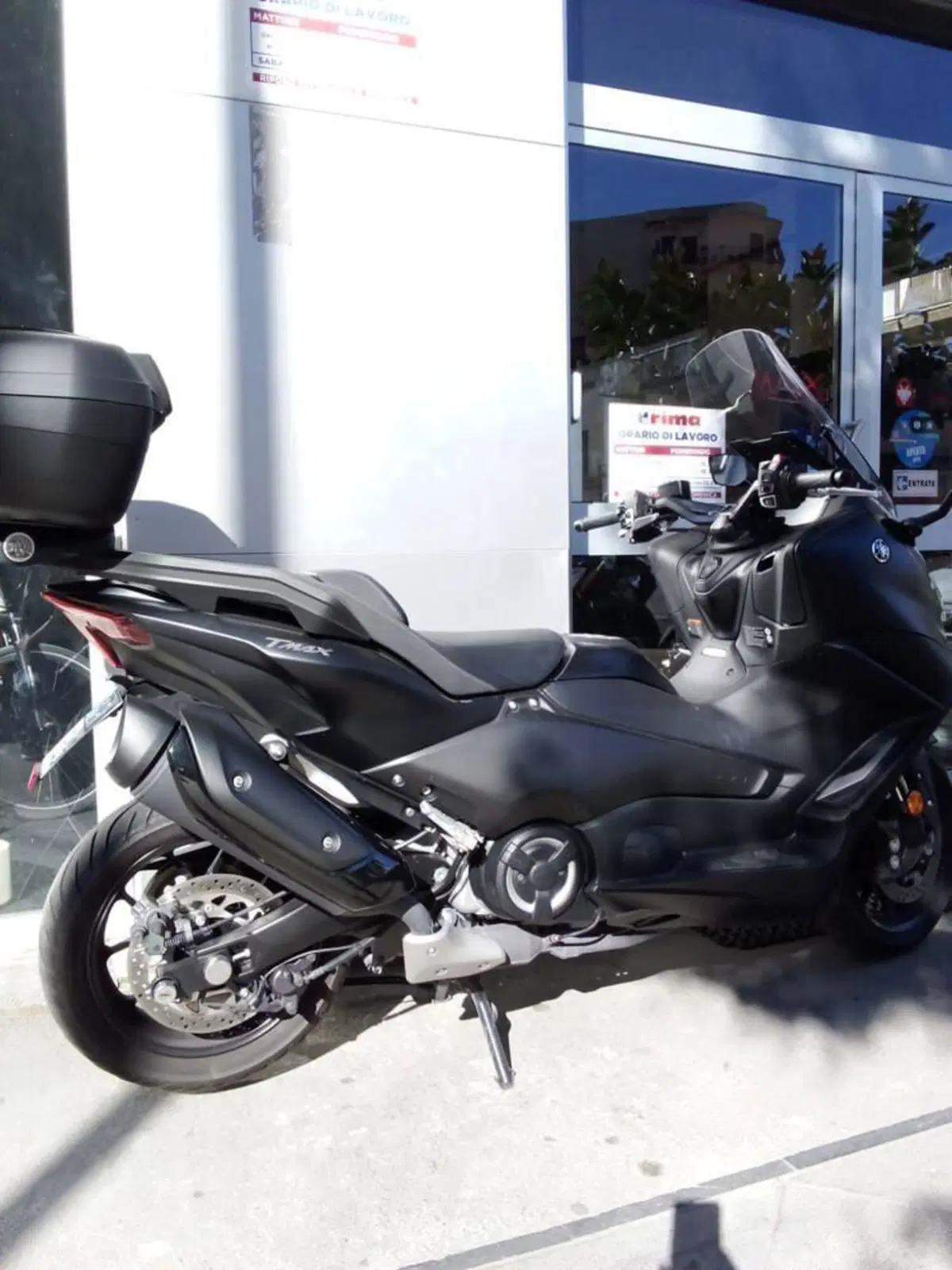 Yamaha T-Max 560 (2022 - 24) (7)