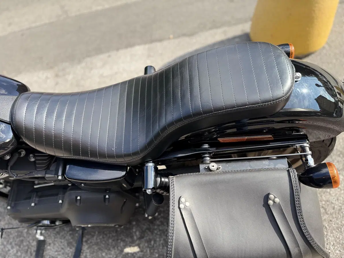 Harley-Davidson 1800 Low Rider S (2016 - 17) - FXDLS (11)