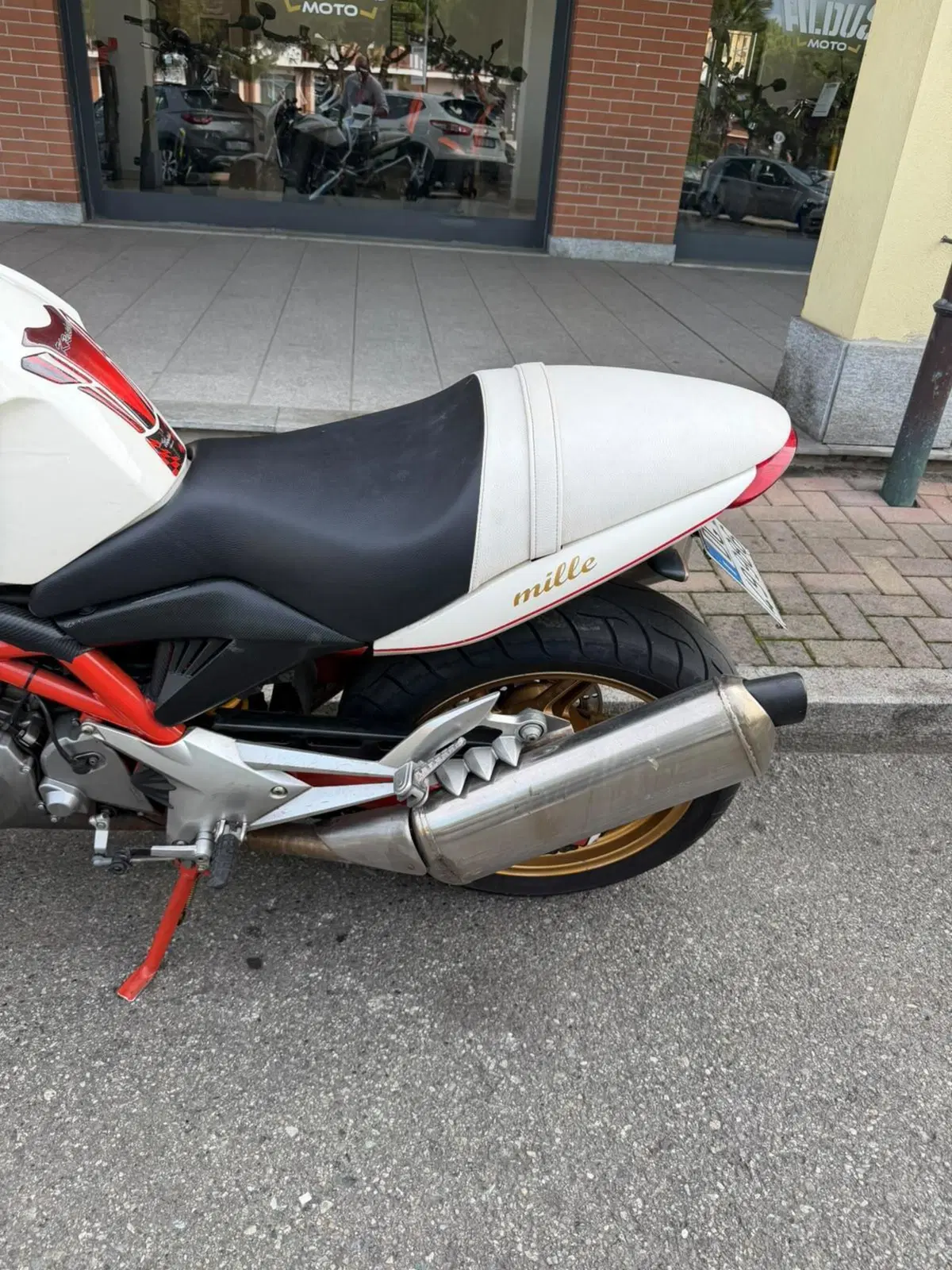 Cagiva Raptor 1000 (2000 - 05) (3)