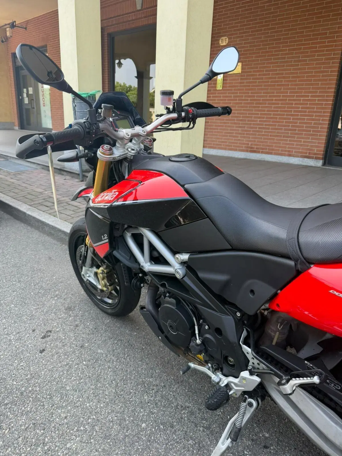 Aprilia Dorsoduro 1200 ABS (2012 - 15) (4)