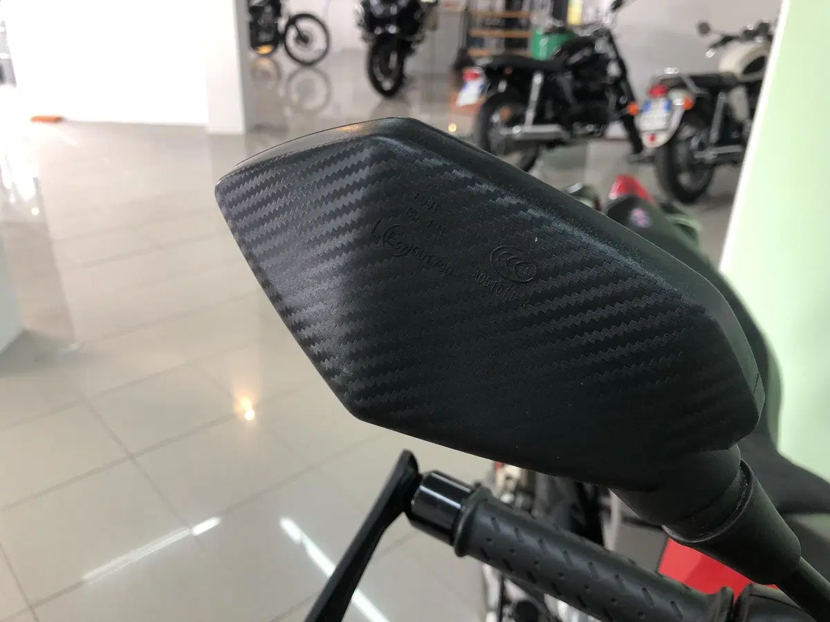 Aprilia Dorsoduro 750 (2009 - 14) (12)