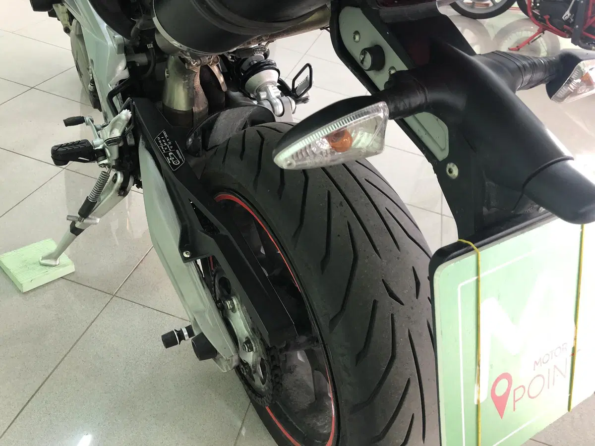 Aprilia Dorsoduro 750 (2009 - 14) (14)