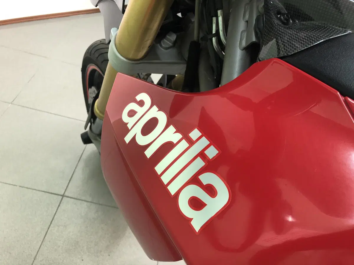 Aprilia Dorsoduro 750 (2009 - 14) (16)