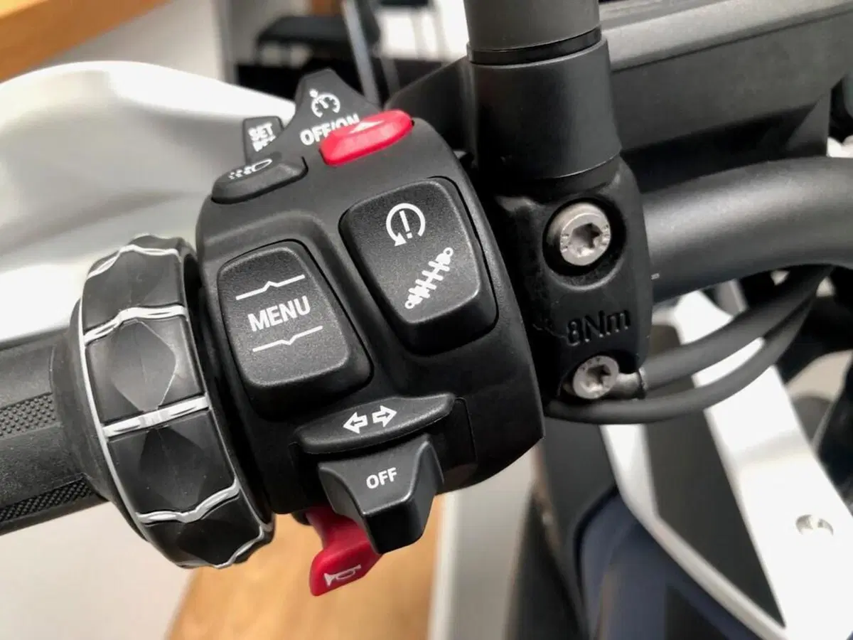 Bmw R 1250 GS (2021 - 24) (2)