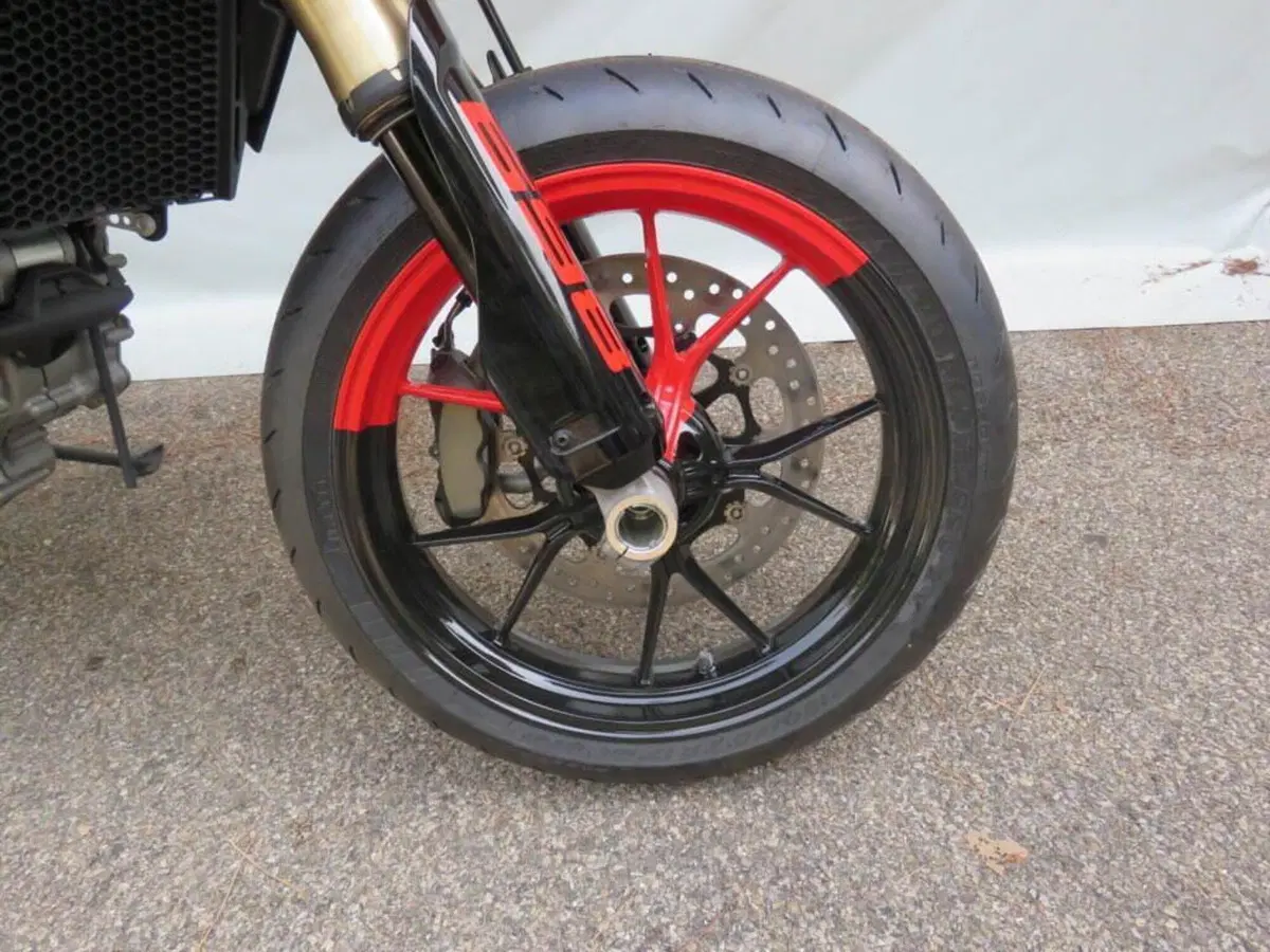 Ducati Hypermotard 698 Mono RVE (2024 - 26) (10)