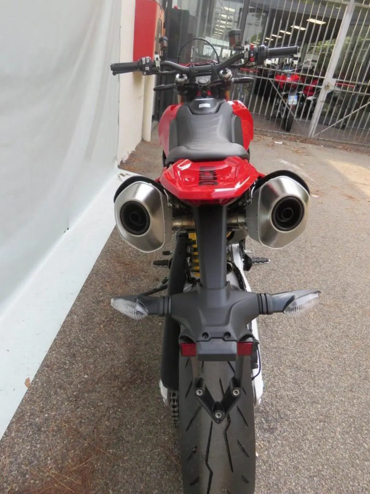 Ducati Hypermotard 698 Mono (2024 - 26) (4)