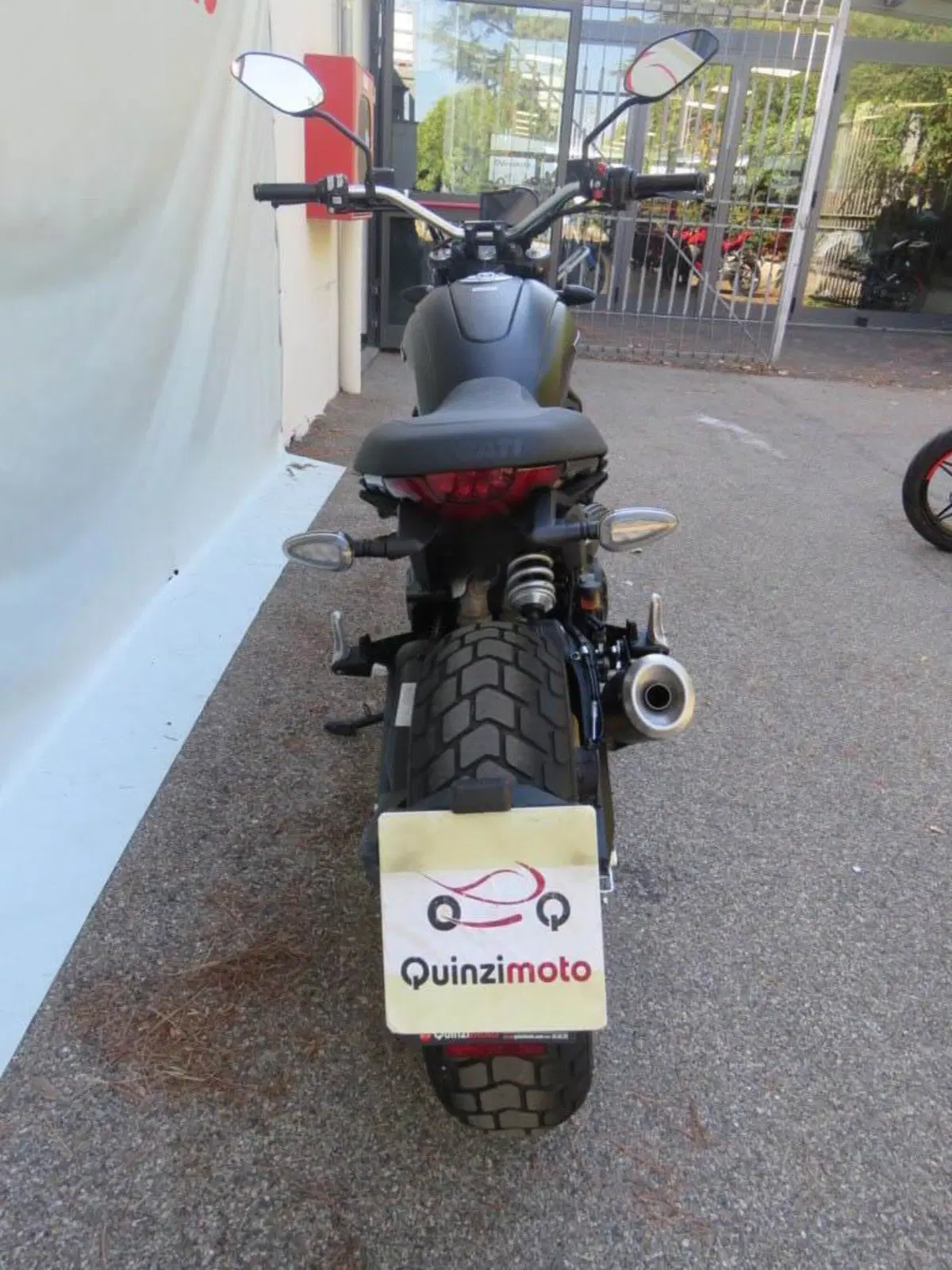 Ducati Scrambler 800 Icon Dark (2025 - 26) (4)