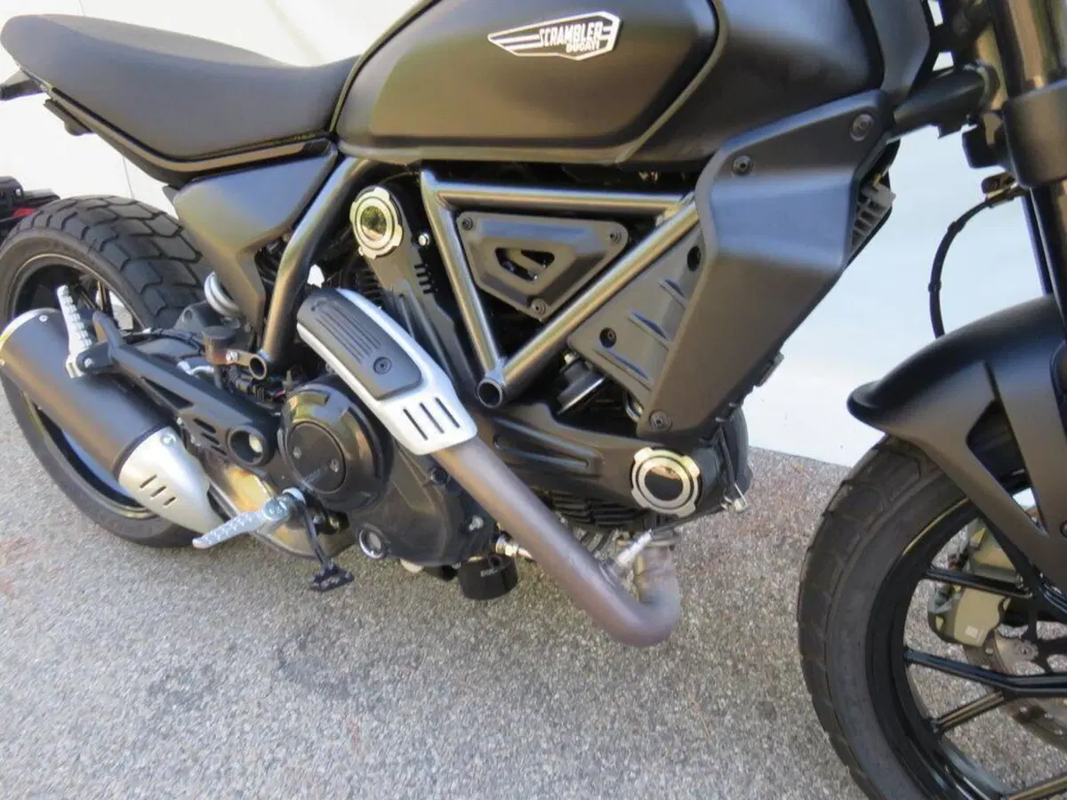 Ducati Scrambler 800 Icon Dark (2025 - 26) (11)