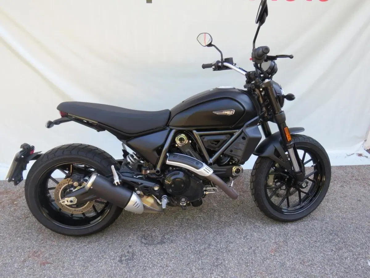 Ducati Scrambler 800 Icon Dark (2025 - 26) (3)