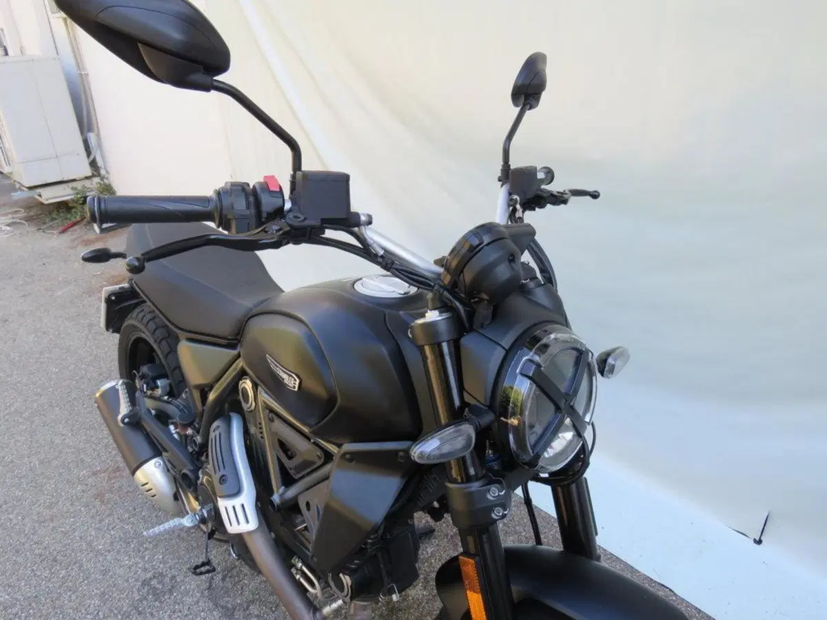 Ducati Scrambler 800 Icon Dark (2025 - 26) (8)