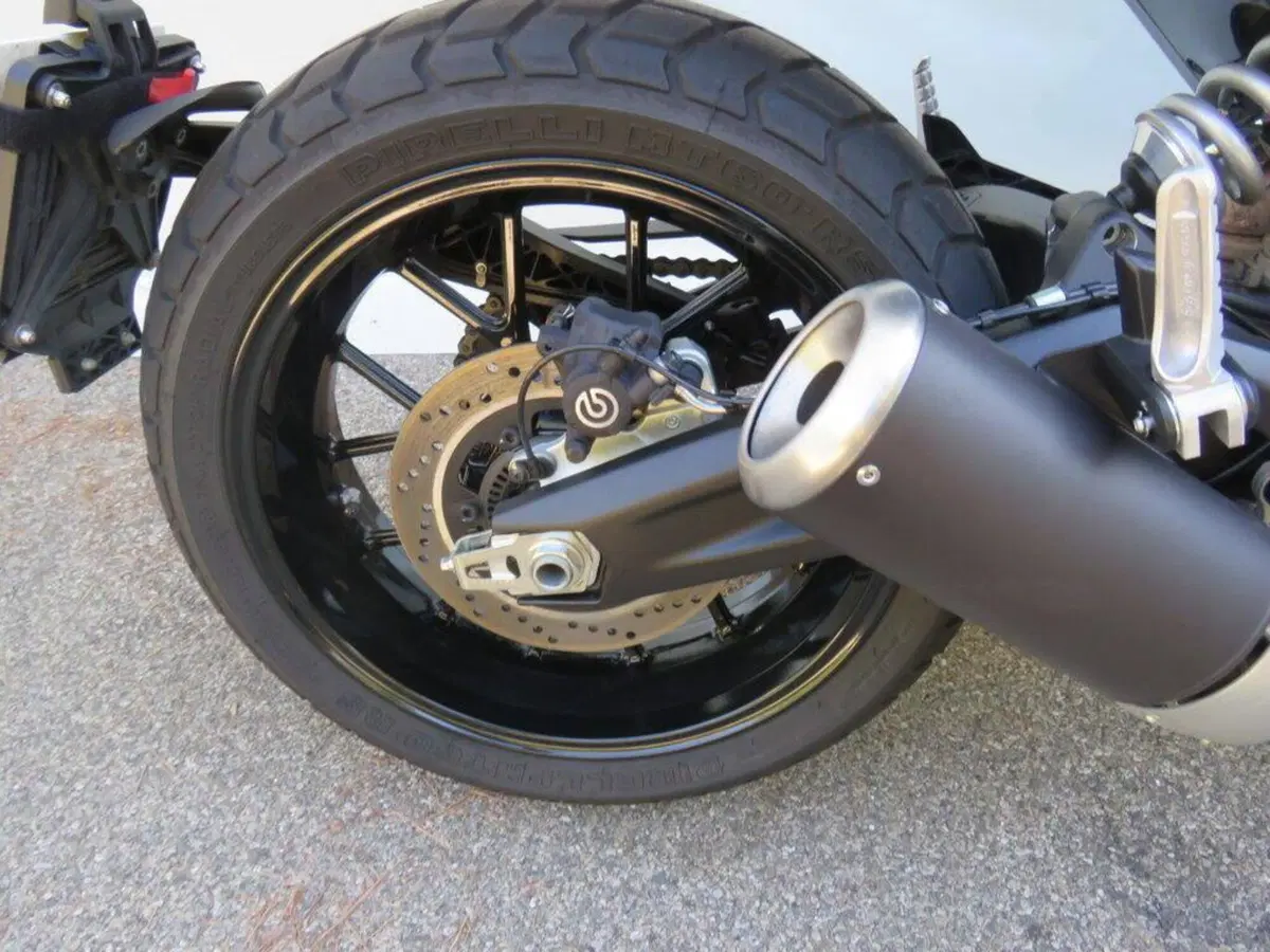 Ducati Scrambler 800 Icon Dark (2025 - 26) (12)