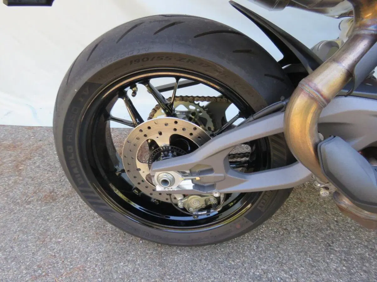 Ducati Streetfighter V2 S (2025 - 26) (8)
