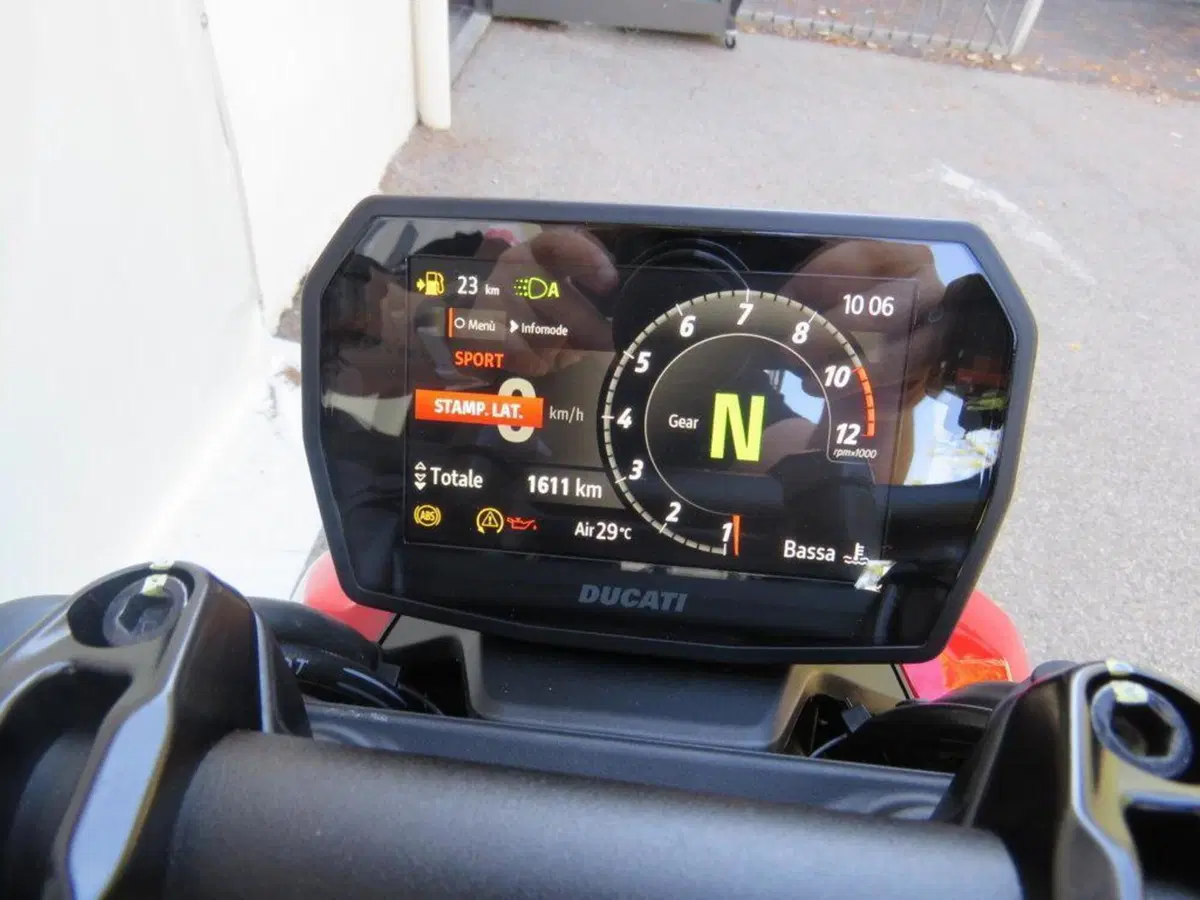 Ducati Streetfighter V2 S (2025 - 26) (12)