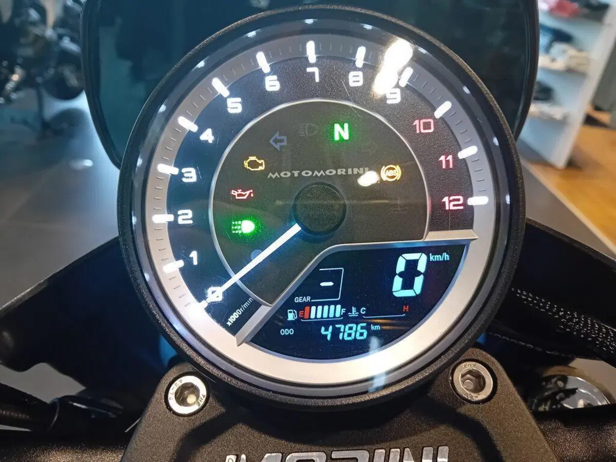 Moto Morini Calibro Bagger (2024 - 26) (8)