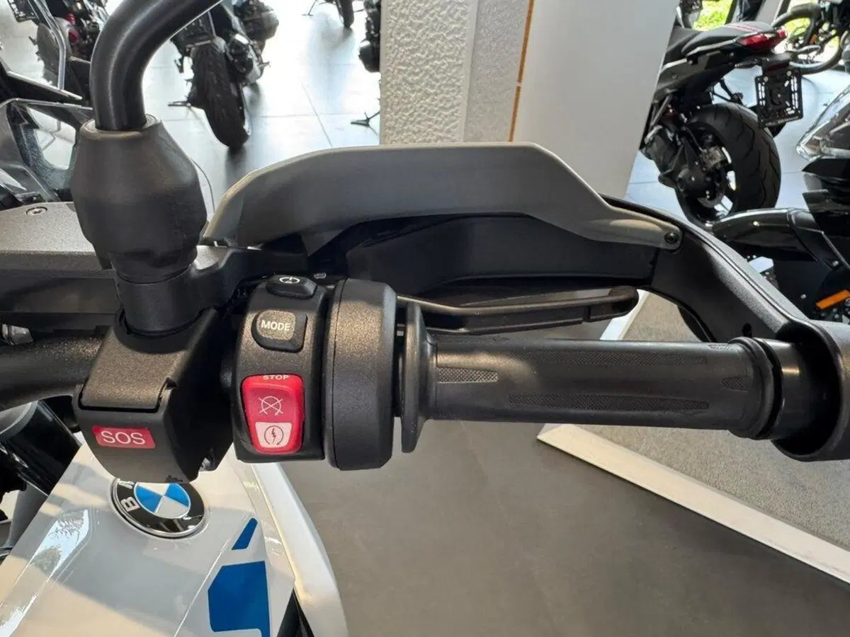 Bmw R 1300 GS (2023 - 26) (8)