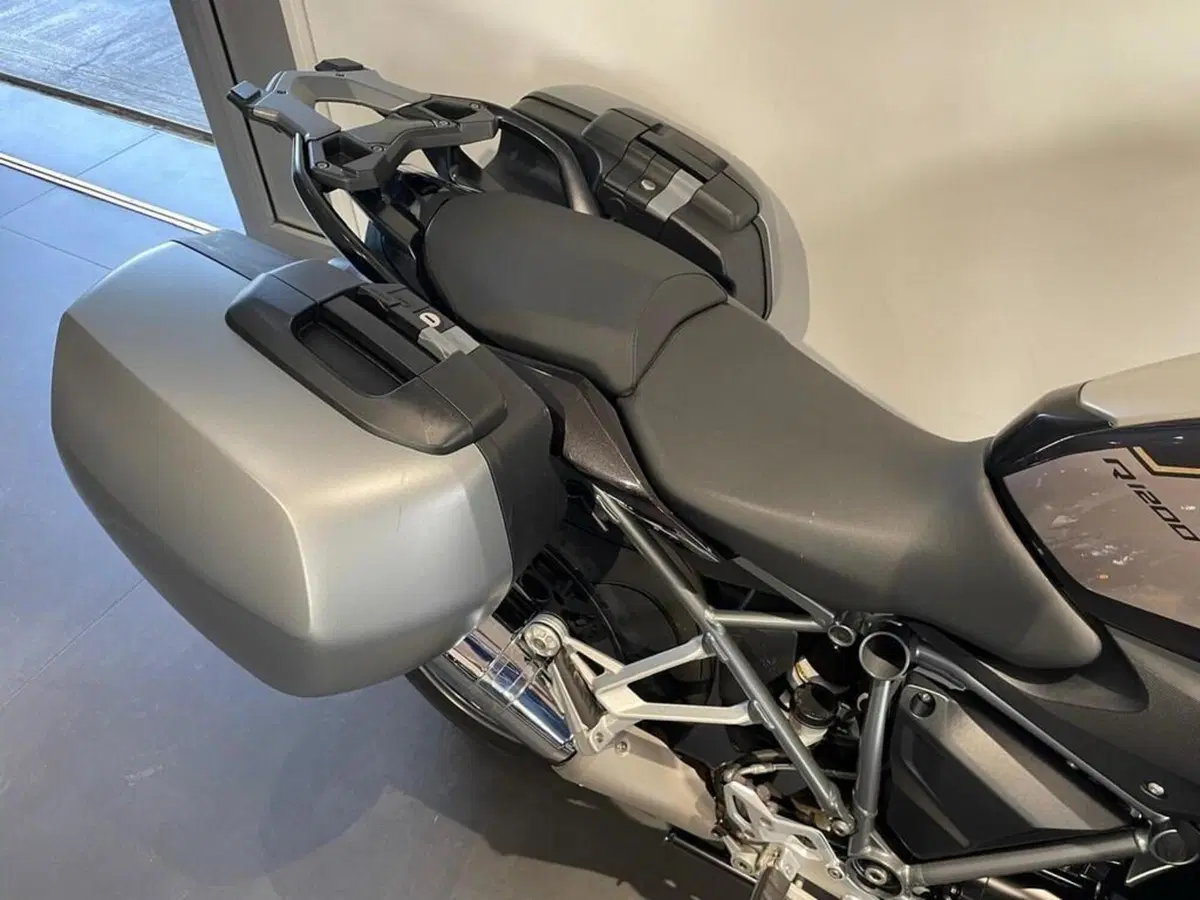 Bmw R 1200 R Black Edition (2017 - 18) (3)